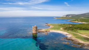 sentier des douaniers en corse pour faire randonnée